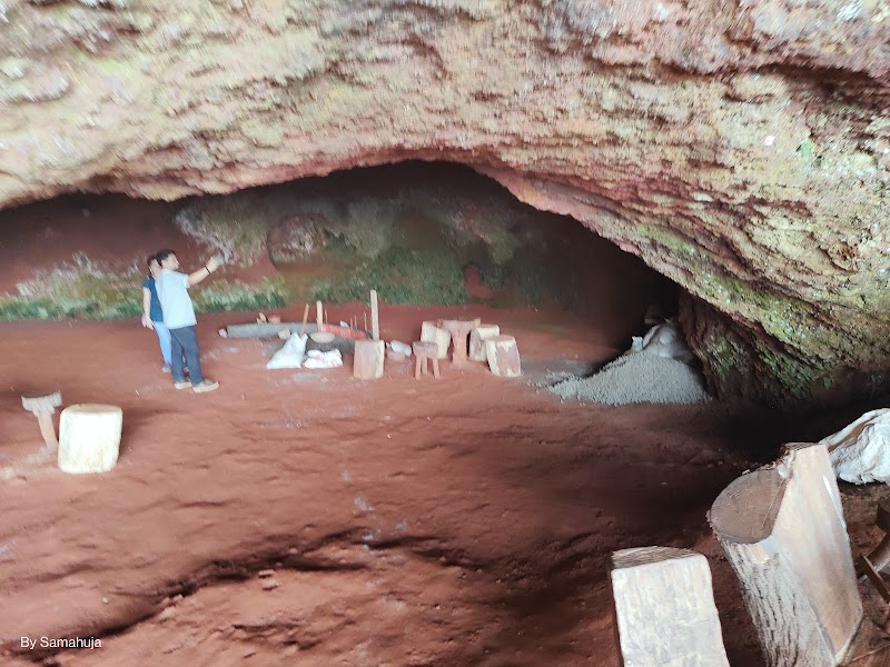 Tiger Cave Panchagani - Tiger Cave Panchagani cave, Table Land Toll Booth, Table Land Rd, near st. Josephs convent school, Godavali, Panchgani, Maharashtra 412805, India