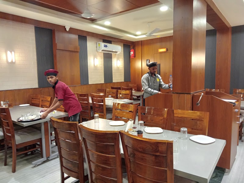 DARSHAN RESTAURANT - DARSHAN RESTAURANT, Panchratna arcade, B7/8, Daman Rd, near TATA CROMA, Chala, Vapi, Gujarat 396191, India