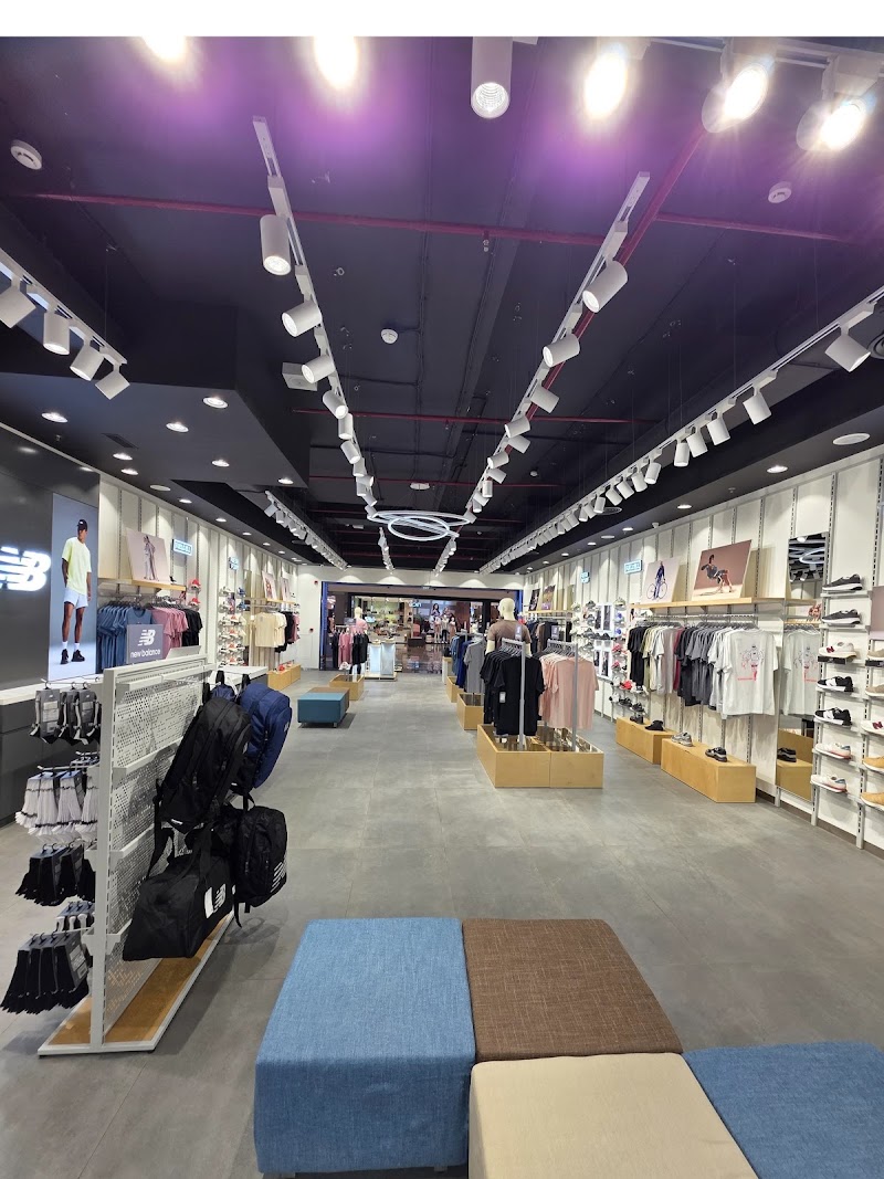 Newbalance Zora Mall Raipur - Newbalance Zora Mall Raipur, UNIT No. UG- 22, opposite Agriculture College, Serikhedi, Jora, Raipur, Chhattisgarh 492012, India