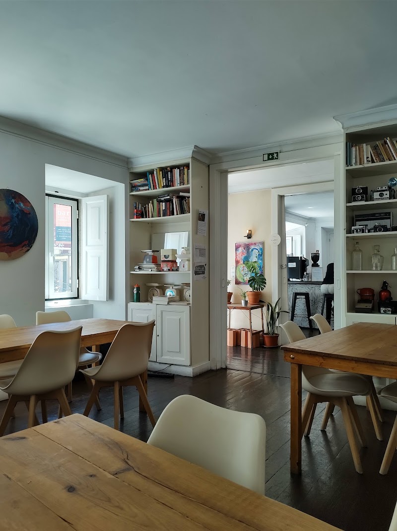 Oasis Backpackers Hostel Lisbon -Coliving & Coworking - Oasis Backpackers Hostel Lisbon -Coliving & Coworking R. de Santa Catarina 24, 1200-402 Lisboa, Portugal