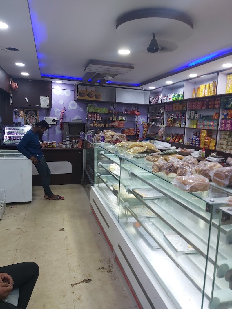 BH.PATNA EXPRESS FAST FOOD - BH.PATNA EXPRESS FAST FOOD, W58F+H83, Zor Pada Rd, Ramnagar Para, Bhawanipatna, Odisha 766001, India