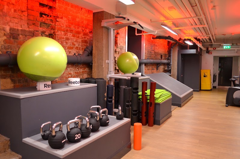Fitness First Liverpool St - Fitness First Liverpool St, Unit 12, Liverpool Street Station, London EC2M 7PY, UK