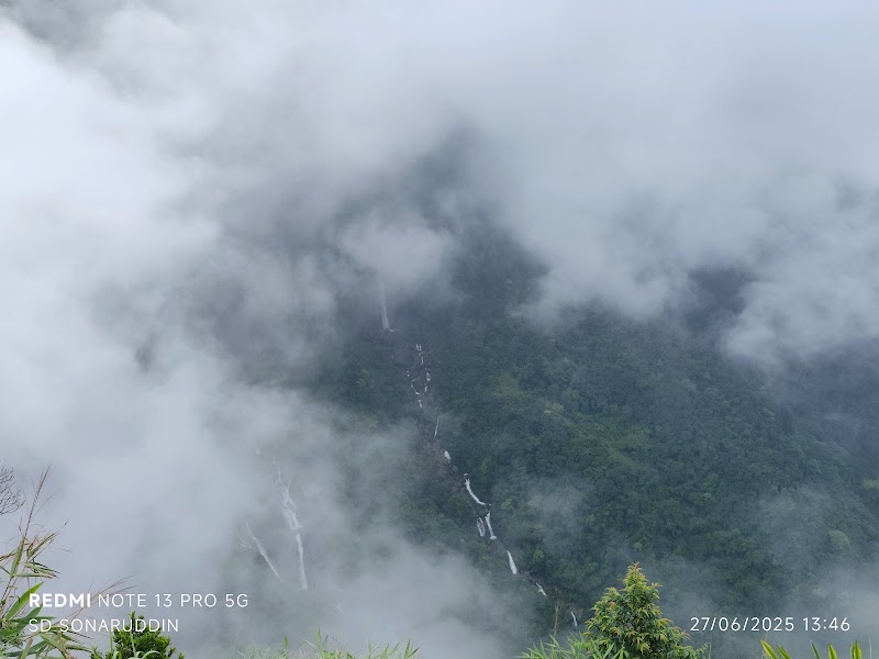 Seven sisters waterfall view point - Seven sisters waterfall view point 6PRJ+9W, Mawsmai, Meghalaya 793108, India