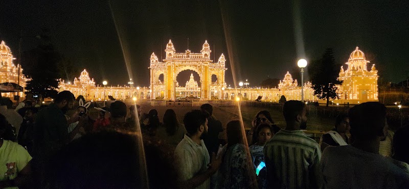 Mysore Palace Entrance - Mysore Palace Entrance 8M34+C2X, Agrahara Cir, Agrahara, Chamrajpura, Mysuru, Karnataka 570004, India