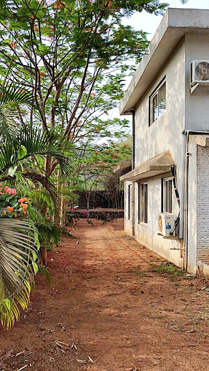 Platinum Square, Lonavala, Pure Veg. - Platinum Square, Lonavala, Pure Veg., Platinum Square, Village Kune,, Q98R+49Q, S. No. 40, AH47, Behind Hotel Fariyas, Parshwapuram, Kune N.m., Maharashtra 410403, India