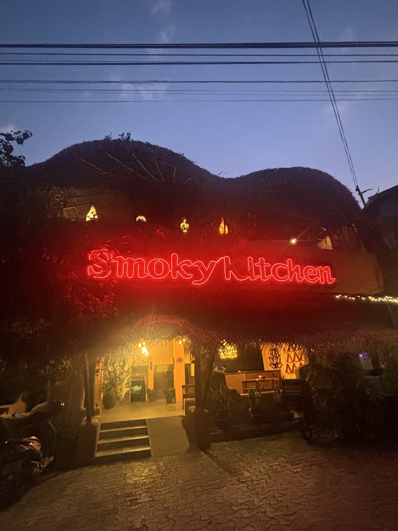 Smoky Kitchen - Smoky Kitchen No 100 Hambantota Road, Tissamaharama 82600, Sri Lanka
