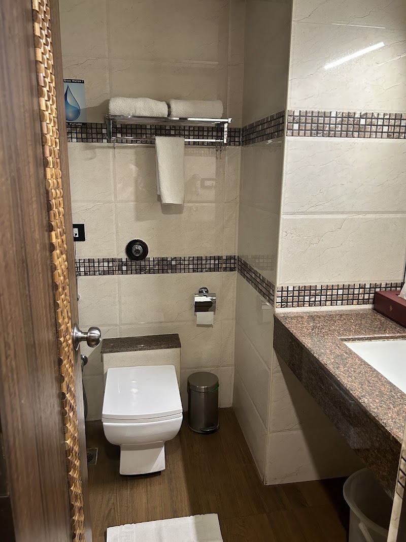 SS LUMINA HOTEL - SS LUMINA HOTEL 4, 80 Feet Rd, KHB Colony, 7th Block, Koramangala, Bengaluru, Karnataka 560095, India
