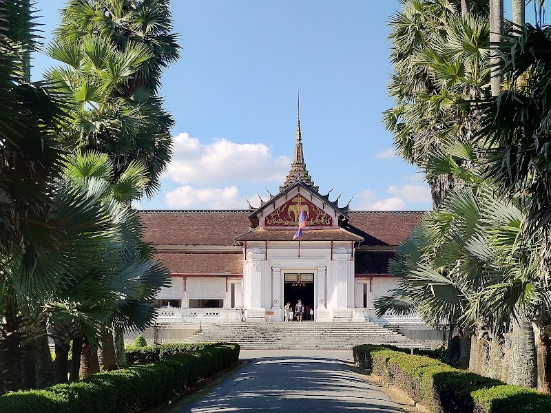 Haw Phra Bang - Haw Phra Bang, V4RP+MHC, Sisavangvong Road, Luang Prabang, Laos