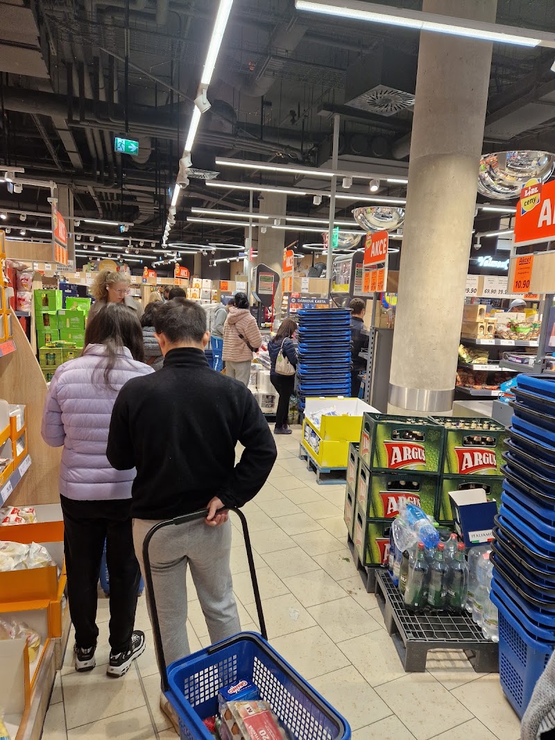 Lidl - Lidl Evropská 866/71, 162 00 Praha-Praha 6, Czechia