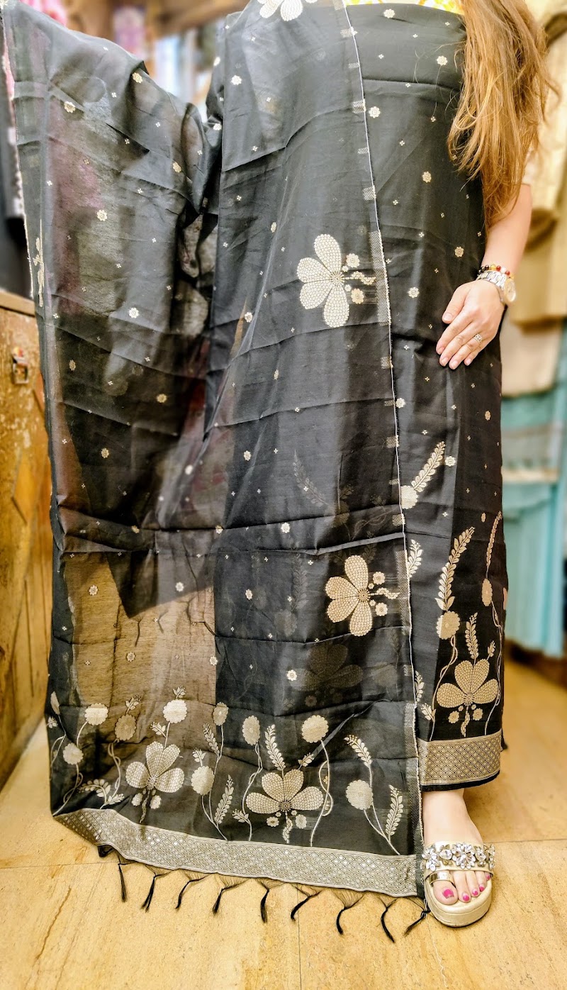 VISHA FASHION - VISHA FASHION B-14,Elco Market,hill Road, B-2, Ramdas Nayak Rd, Bandra West, Mumbai, Maharashtra 400050, India