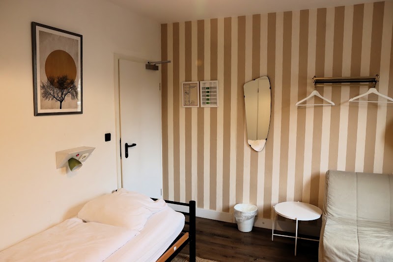 Weltempfänger Backpacker Hostel - Weltempfänger Backpacker Hostel Venloer Str. 196, 50823 Köln-Ehrenfeld, Germany