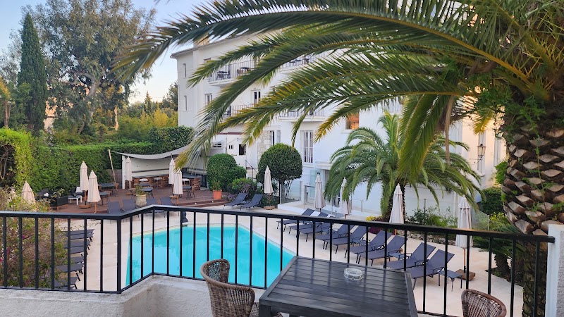 Hôtel La Villa Cap d'Antibes - Hôtel La Villa Cap d'Antibes, 23 Av. Saramartel, 06160 Antibes, France