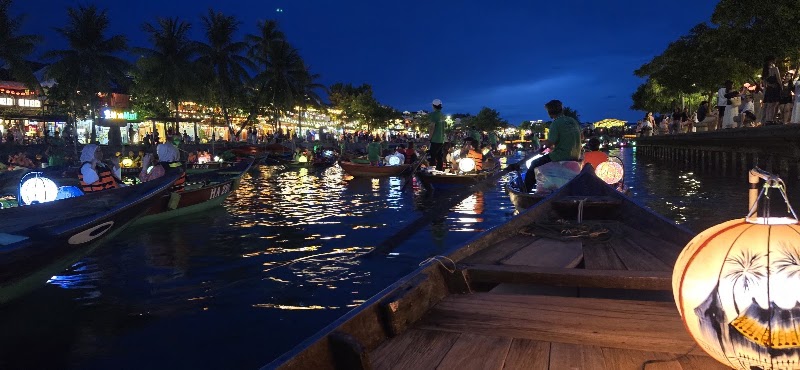 Boat Ride Ticket and Release Lantern at Hoai river in Hoi An - Boat Ride Ticket and Release Lantern at Hoai river in Hoi An, 114 Nguyễn Thái Học, Old Town, Hội An, Đà Nẵng 550000, Vietnam