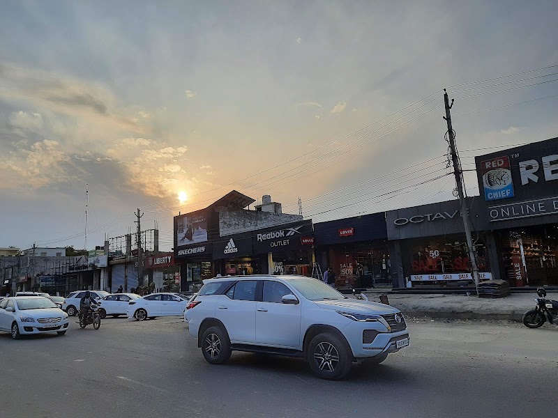 Old Delhi Gurugram Road - Old Delhi Gurugram Road Old Delhi Gurugram Rd, Gurugram, Haryana, India