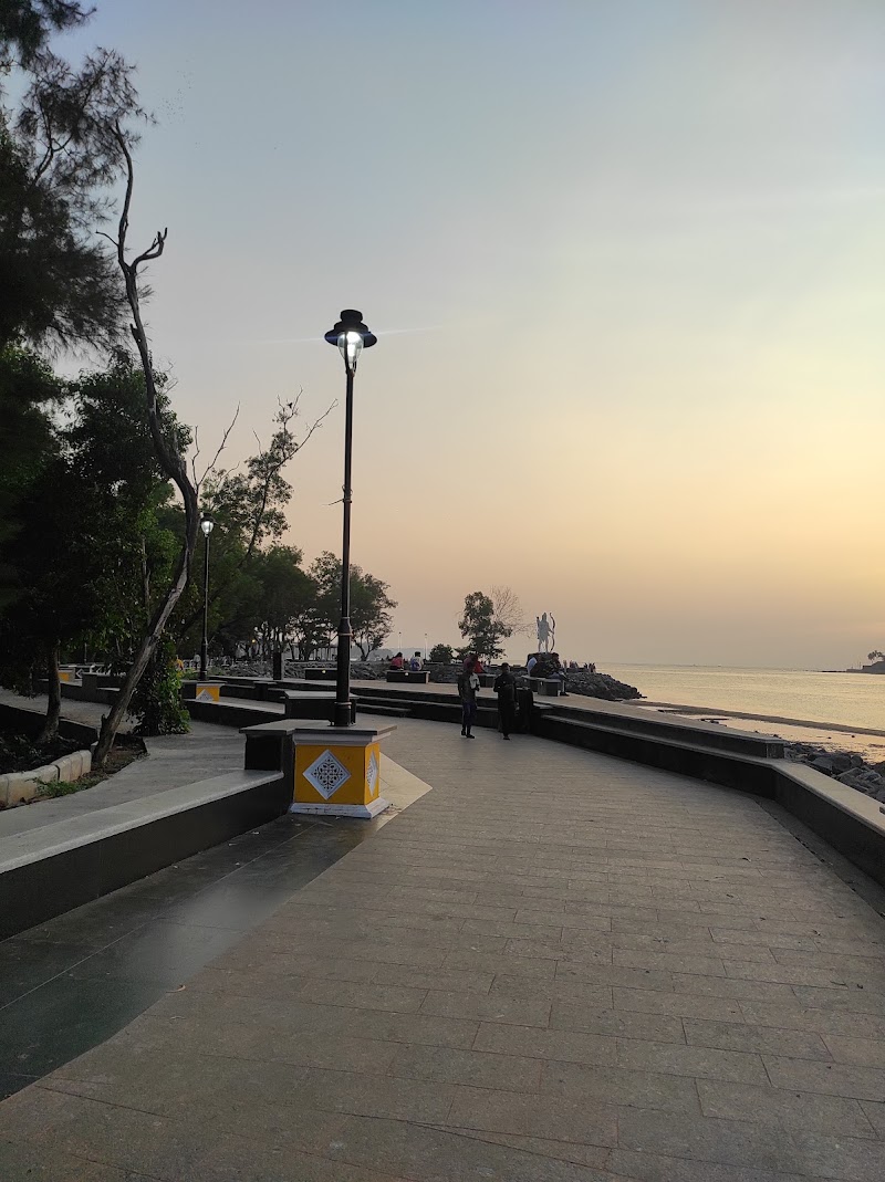 Statue of Lord Parashuram - Statue of Lord Parashuram GR29+3Q2, Dayanand Bandodkar Marg, Panaji, Goa 403001, India