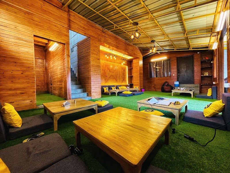 Lushtree Backpackers - Lushtree Backpackers, Ghosla Resort, Sunder Khal, Mukteshwar, Uttarakhand 263136, India
