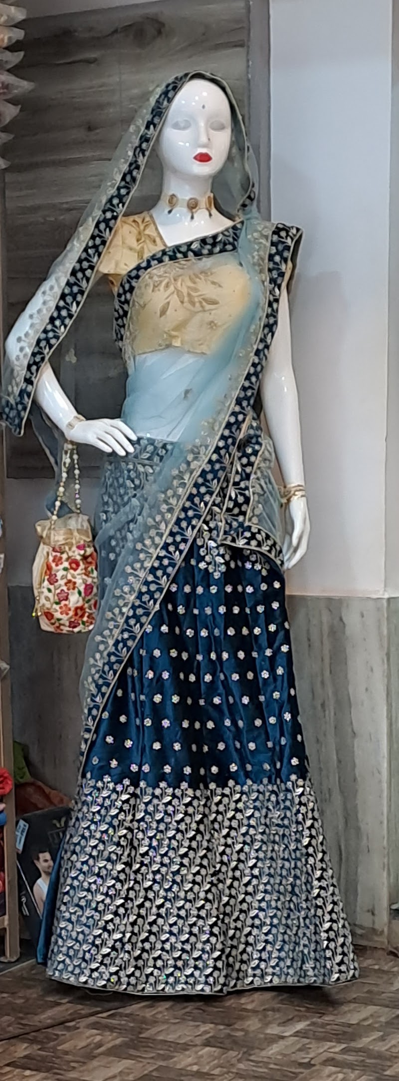 bhikham chand ashok kumar parakh - bhikham chand ashok kumar parakh, B-22,23 Wholesale cloth market, Gokul Nagar, Pul Gaon, Bhilai, Chhattisgarh 491001, India