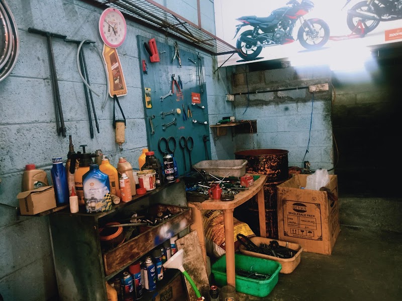 Bike service point - Bike service point 1307 24th main, GRS plaza, 25th B Cross Rd, 2nd Sector, BDA Layout, HSR Layout, Bengaluru, Karnataka 560102, India