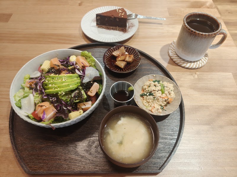 植日生手作蔬食 - 植日生手作蔬食 No. 11號, Alley 4, Lane 133, Section 4, Nanjing E Rd, Meiren Village, Songshan District, Taipei City, Taiwan 10568