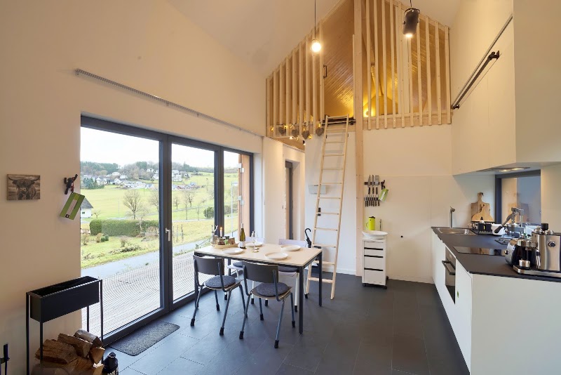 eifelhausaufzeit | Eifel | Vulkaneifel | ökologisches Wellness-Ferienhaus I Sauna, Kamin, Außendusche - eifelhausaufzeit | Eifel | Vulkaneifel | ökologisches Wellness-Ferienhaus I Sauna, Kamin, Außendusche, Römerstraße 10, 54552 Immerath, Germany