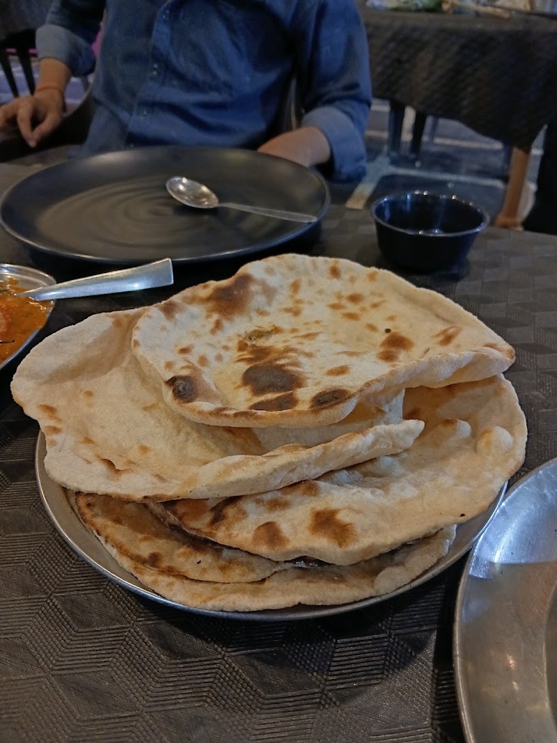 Doaba Dashmesh Dhaba (PURE VEG) - Doaba Dashmesh Dhaba (PURE VEG), Great Eastern Rd, N.H. 6, Kumhari, Raipur, Chhattisgarh 490042, India