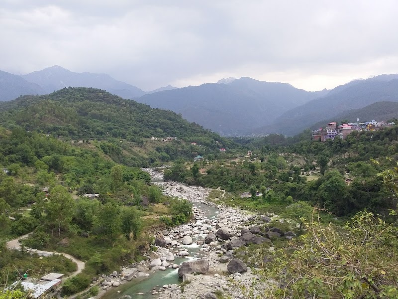Baba Balak nath mandir shops - Baba Balak nath mandir shops, FG4R+5GW, Sarai no. 6, Sidh Baba Balaknath Mandir Complex, Deotsidh, Himachal Pradesh 176039, India