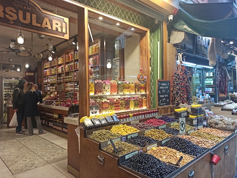 Famous Özcan Pickles - Famous Özcan Pickles, Caferağa, Güneşlibahçe Sok. No:7, 34710 Kadıköy/İstanbul, Türkiye