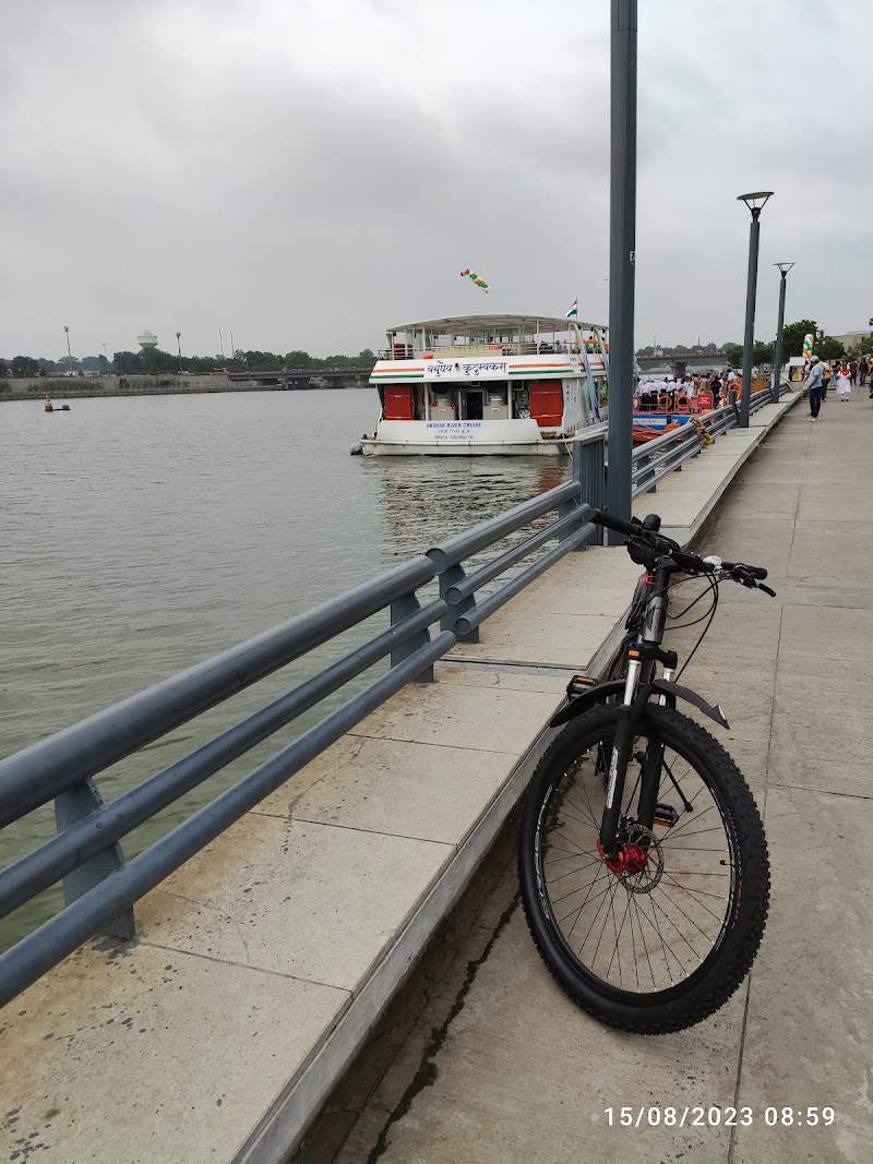 Sabarmati Riverfront, Ahmedabad - Sabarmati Riverfront, Ahmedabad, Dr Ramanbhai Patel Bhavan 1st Floor, West Zone Office, Ahmedabad Municipal Corporation, Nr Usmanpura Cross Road, Usmanpura, Usmanpura, Ahmedabad, Gujarat 380009, India