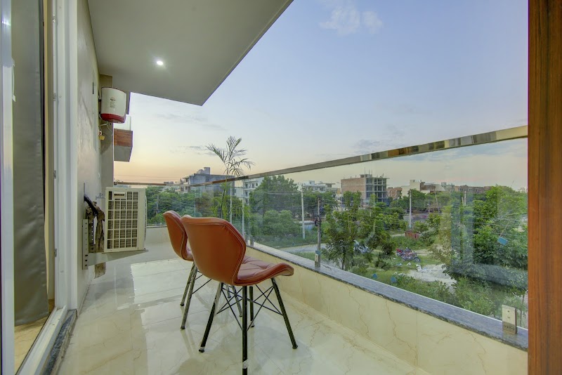 Reebah Inn & Suites - Reebah Inn & Suites #947, Sector 51 Rd, Sector 51, Gurugram, Haryana 122018, India