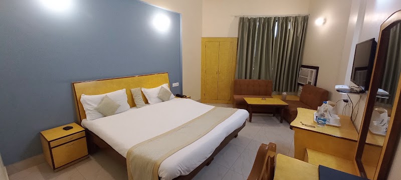 Hotel Krishna Palace - Hotel Krishna Palace Station Rd, opp. District Jail, Civil Line, Faizabad, Uttar Pradesh 224001, India