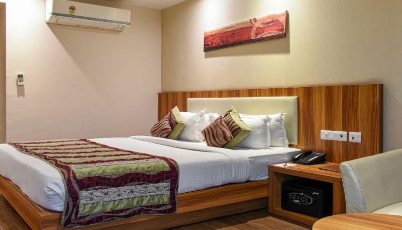 Le Roi Raipur Hotel - Le Roi Raipur Hotel, Multifunctional Complex Raipur, Railway Station, Station Road, Moudhapara, Raipur, Chhattisgarh 492009, India