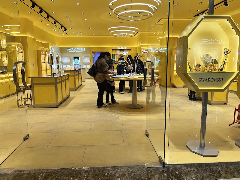 Swarovski - Swarovski G - 57, NH 48, Ambience Island, Nathupur, Sector 24, Gurugram, Haryana 122010, India