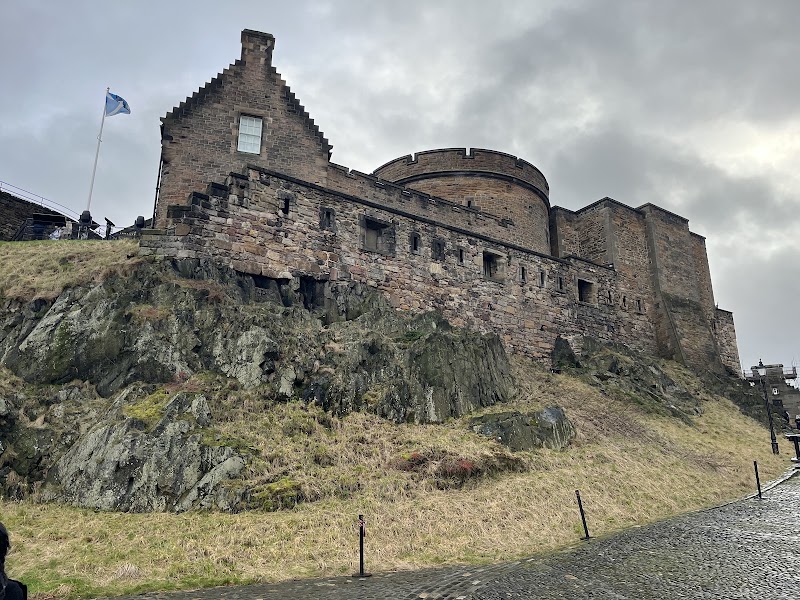 EDI Tours - EDI Tours, David Hume, Edinburgh EH1 2NT, UK