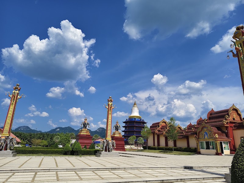 Wat Mahathat Wachiramongkol (Wat Bang Thong) - Wat Mahathat Wachiramongkol (Wat Bang Thong), 46 หมู่ 3 Tambon Na Nuea, Amphoe Ao Luek, Chang Wat Krabi 81110, Thailand