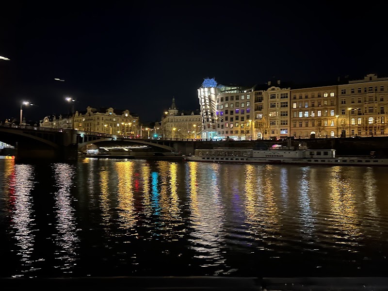 River Boats Prague - River Boats Prague, Dvořákovo nábřeží, Na Františku, přístaviště č.16, 110 00 Praha 1-Staré Město, Czechia