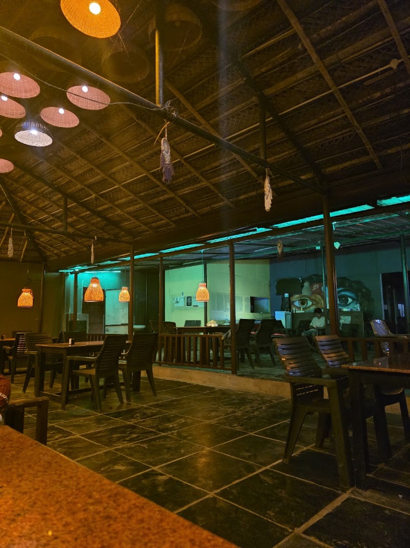 Shangri-La cafe and Rooms - Shangri-La cafe and Rooms Kudle Beach Rd, Gokarna, Karnataka 581326, India