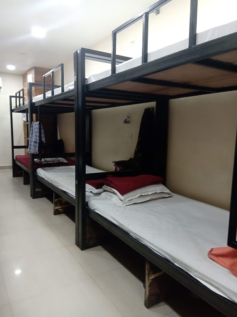 Anandam AC Dormitory & Rooms - Anandam AC Dormitory & Rooms Station Rd, in front of Ganj Post Office, near Railway Station, Narmada Para, Balaji Nagar, Raipur, Chhattisgarh 492009, India