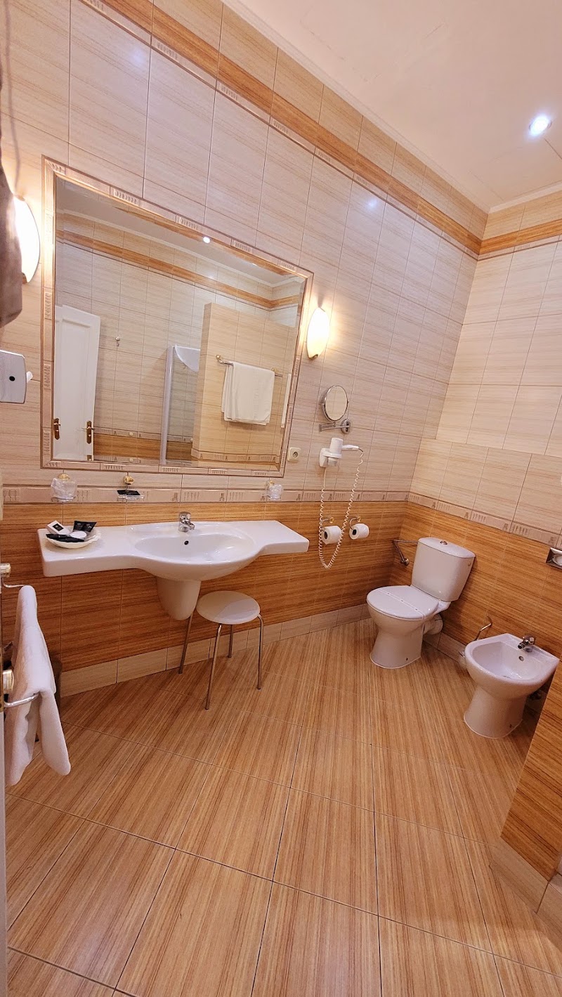 Hotel Royal Villa - Hotel Royal Villa, Zámecký vrch 766/30, 360 01 Karlovy Vary-Karlovy Vary 1, Czechia