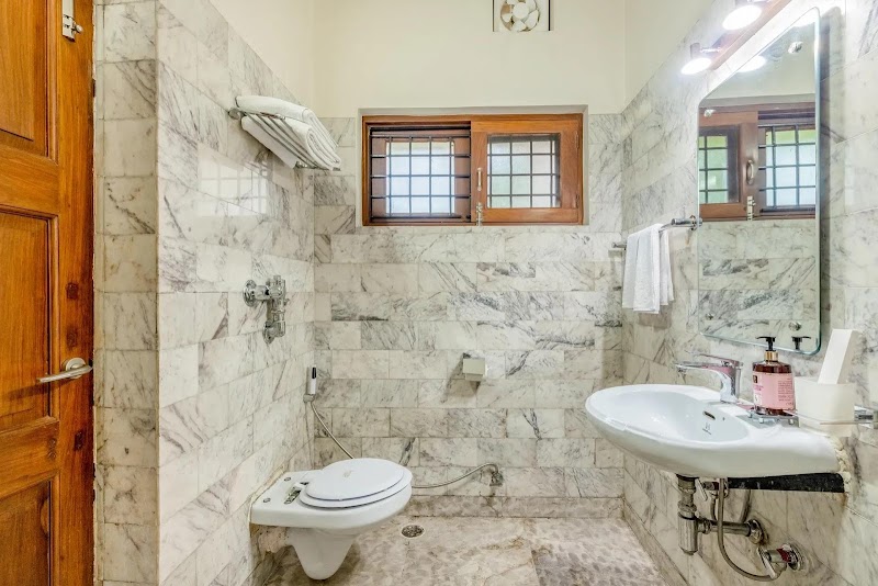 Alaya Stays by ELIVAAS Irayna - Villa in Bhimtal | 4 BHK Villa with Garden - Alaya Stays by ELIVAAS Irayna - Villa in Bhimtal | 4 BHK Villa with Garden House no - 52 Ward no - 05, Jind estate, near S.o.s, Tallital, Dungsil Shah, Bhimtal, Uttarakhand 263136, India
