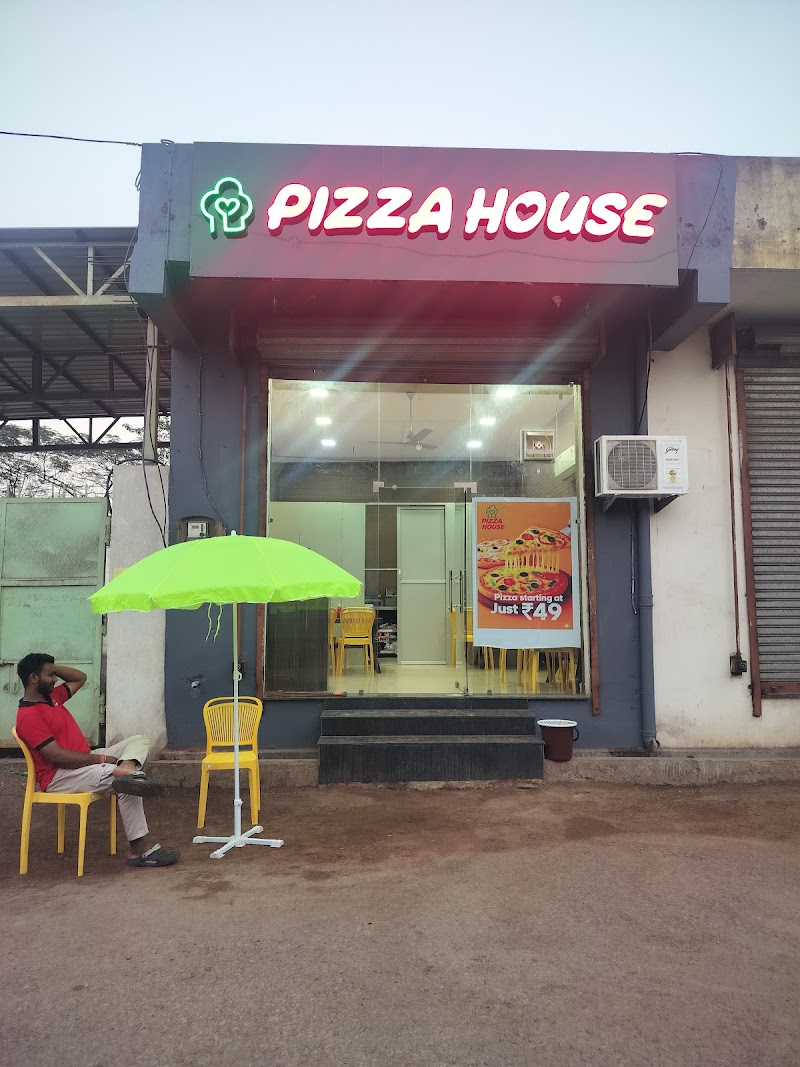 Pizza house - Pizza house ishwar public school, road, near NKD hospital, Vishal Colony, Bhanpuri, Raipur, Chhattisgarh 493221, India