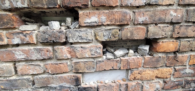Fragment Of Ghetto Wall - Fragment Of Ghetto Wall, Sienna 55, 00-820 Warszawa, Poland