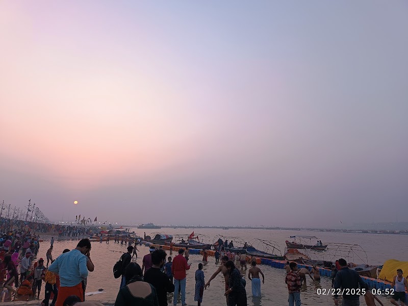 Triveni Sangam Maha Kumbh Snan Ghat - Triveni Sangam Maha Kumbh Snan Ghat CVGJ+XRX, Prayagraj, Uttar Pradesh 211006, India