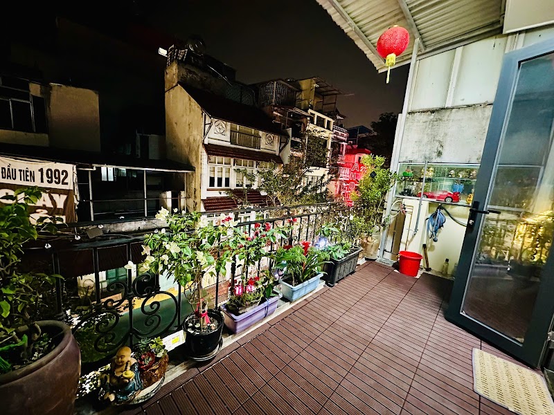 Cozy stay in Old Quarter with Private Balcony