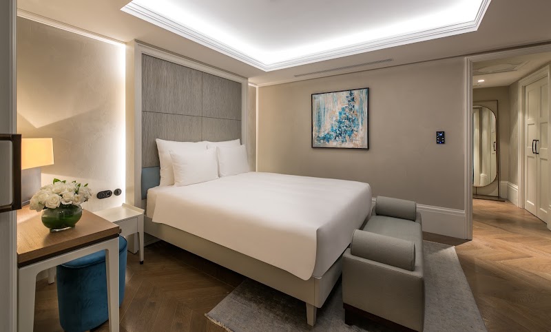 10 Karakoy - 10 Karakoy Müeyyetzade, Kemeraltı Cd. No:10, 34425 Beyoğlu/İstanbul, Türkiye