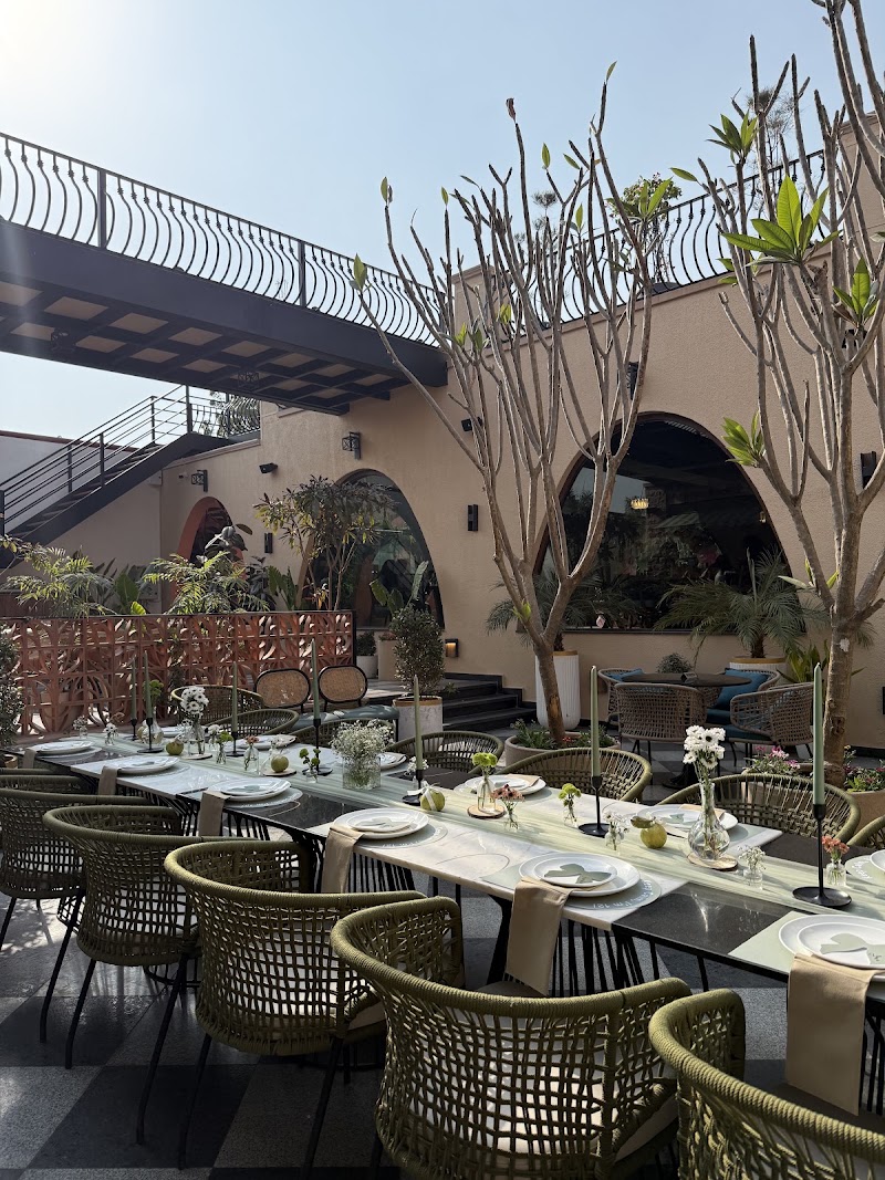 Bogen Cafe & Bistro