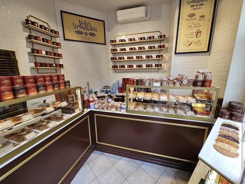 Melly's StroopWafels - Melly's StroopWafels Nieuwezijds Voorburgwal 141, 1012 RJ Amsterdam, Netherlands