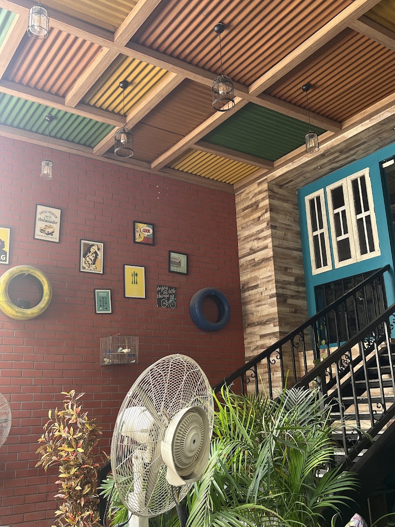 The Hole In The Wall Cafe - The Hole In The Wall Cafe Rd Number 38, CBI Colony, Jubilee Hills, Hyderabad, Telangana 500033, India