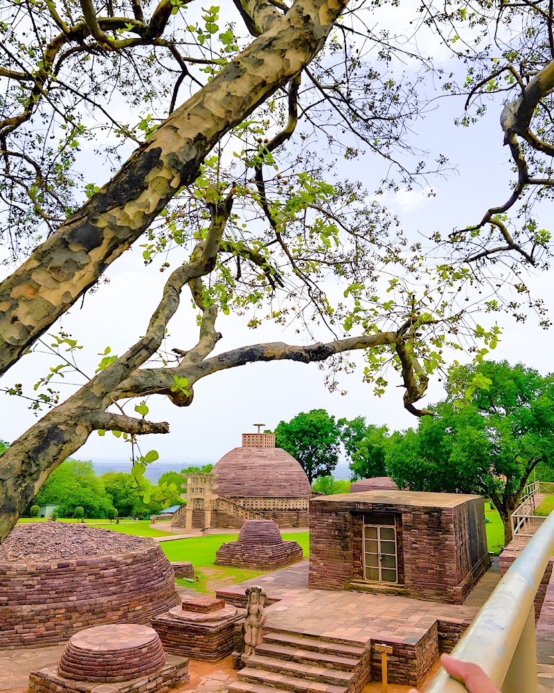 Stupa 2 - Stupa 2 FPJP+7GF, Sanchi, Madhya Pradesh 464661, India