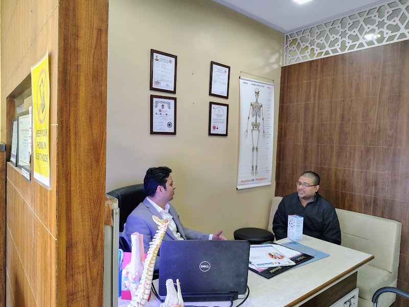 Dr Rajat Clinic - Dr Rajat Clinic, Gol Chowk, near bank of baroda, Rohnipuram, DDU Nagar, Amanaka, Raipur, Chhattisgarh 492013, India
