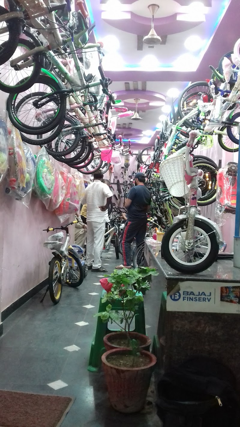 Cycle World
